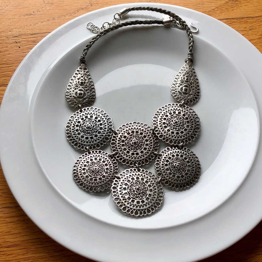 Stella & Dot Medina bib necklace